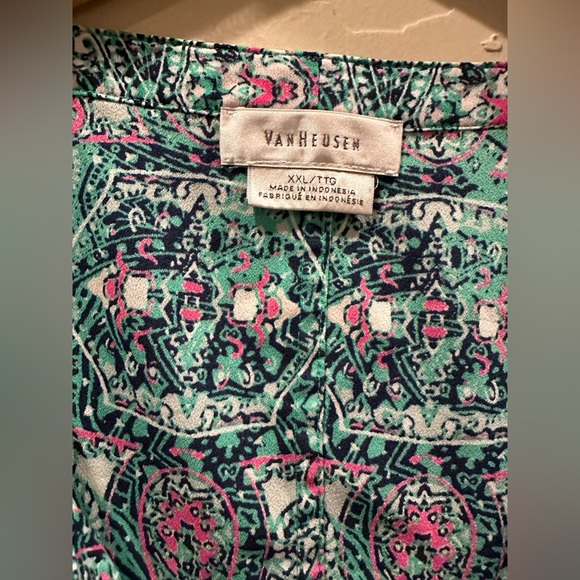Van Heusen short sleeve blouse printed blouse/size XXL. - Picture 3 of 5